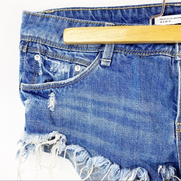 Zara Trafaluc Distressed Denim Cut-off Short - Picture 3 of 7